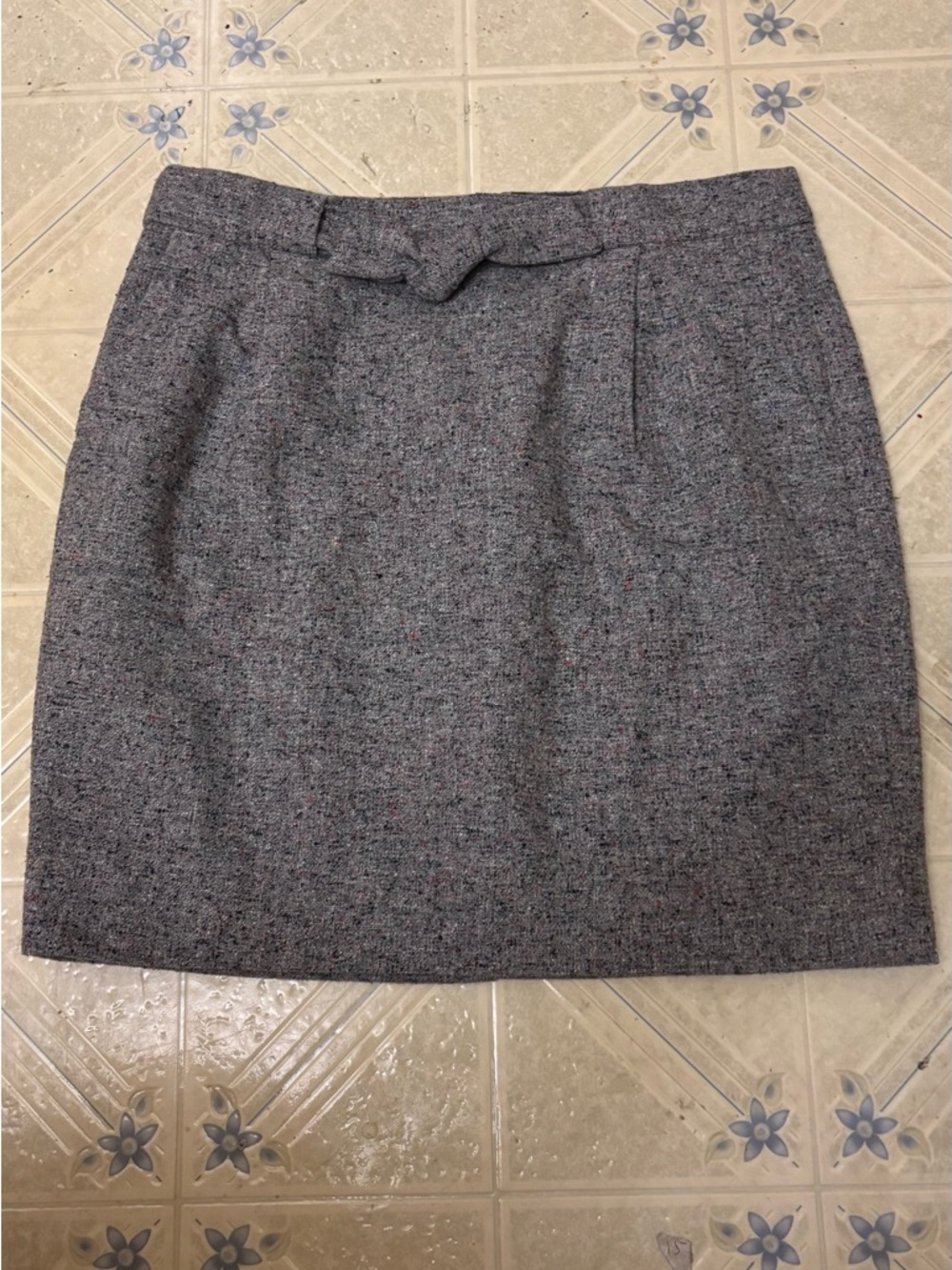 Classic Gray Tweed Pencil‎ Mini Skirt - Women's Size 2